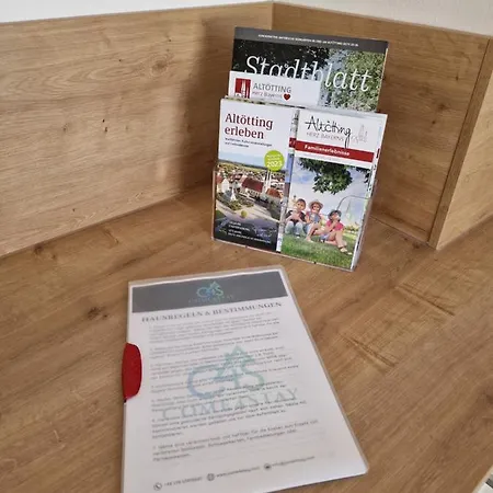 C4s Come4stay - 3-zi Whg I Zentrale Lage I Parkplatz I Balkon I Wifi I Smarttv I 1 Kingsize, 1 Queensize Bett I Office Arbeitsplatz I Wohnbereich Mit Couch Und Essbereich I Voll Ausgestattete Kueche I Nespresso Altötting