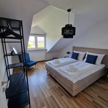 アパート C4s Come4stay - 3-zi Whg I Zentrale Lage I Parkplatz I Balkon I Wifi I Smarttv I 1 Kingsize, 1 Queensize Bett I Office Arbeitsplatz I Wohnbereich Mit Couch Und Essbereich I Voll Ausgestattete Kueche I Nespresso *