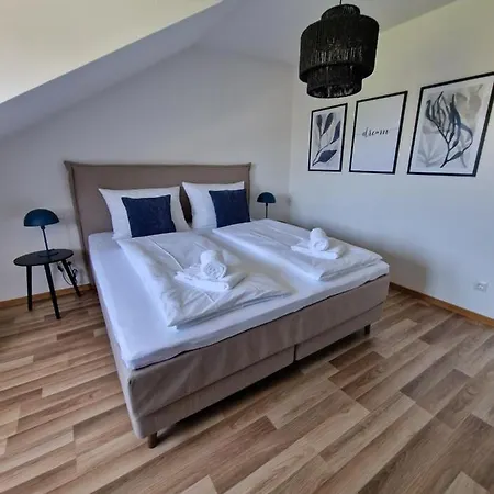 C4s Come4stay - 3-zi Whg I Zentrale Lage I Parkplatz I Balkon I Wifi I Smarttv I 1 Kingsize, 1 Queensize Bett I Office Arbeitsplatz I Wohnbereich Mit Couch Und Essbereich I Voll Ausgestattete Kueche I Nespresso アパート *
