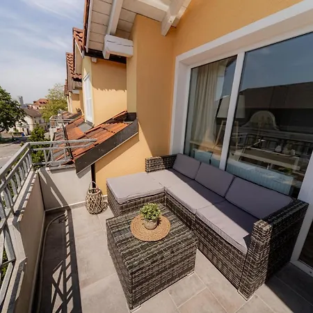 C4s Come4stay - 3-zi Whg I Zentrale Lage I Parkplatz I Balkon I Wifi I Smarttv I 1 Kingsize, 1 Queensize Bett I Office Arbeitsplatz I Wohnbereich Mit Couch Und Essbereich I Voll Ausgestattete Kueche I Nespresso *