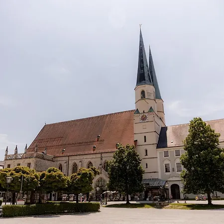 アパート C4s Come4stay - 3-zi Whg I Zentrale Lage I Parkplatz I Balkon I Wifi I Smarttv I 1 Kingsize, 1 Queensize Bett I Office Arbeitsplatz I Wohnbereich Mit Couch Und Essbereich I Voll Ausgestattete Kueche I Nespresso *