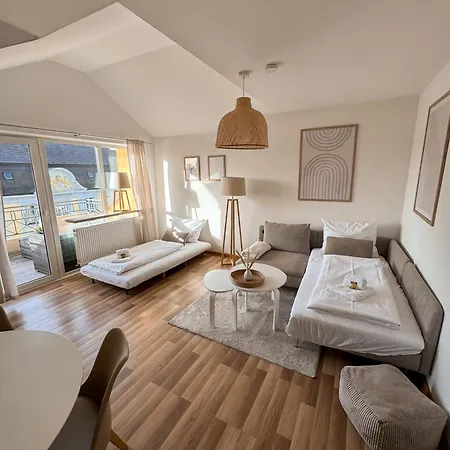アパート C4s Come4stay - 3-zi Whg I Zentrale Lage I Parkplatz I Balkon I Wifi I Smarttv I 1 Kingsize, 1 Queensize Bett I Office Arbeitsplatz I Wohnbereich Mit Couch Und Essbereich I Voll Ausgestattete Kueche I Nespresso *