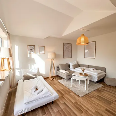 C4s Come4stay - 3-zi Whg I Zentrale Lage I Parkplatz I Balkon I Wifi I Smarttv I 1 Kingsize, 1 Queensize Bett I Office Arbeitsplatz I Wohnbereich Mit Couch Und Essbereich I Voll Ausgestattete Kueche I Nespresso Apartmán *
